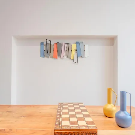 Daire Mos Luxury Suits 